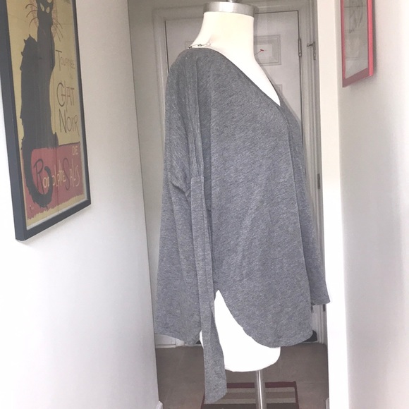 BrandyMelville Gray Top 😘😘 - Picture 2 of 6